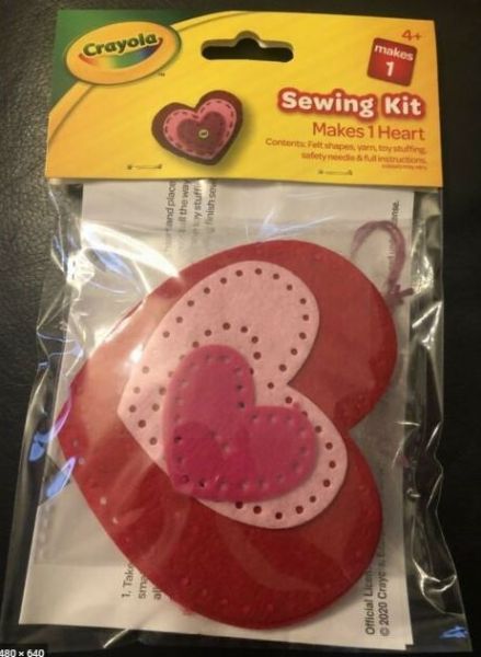 Crayola Heart Sewing Kit - Colours May Vary