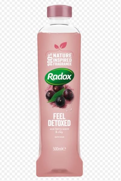 Radox Bath Soak with Acai Berry Scent & Clay - Feel Detoxed - 500ml