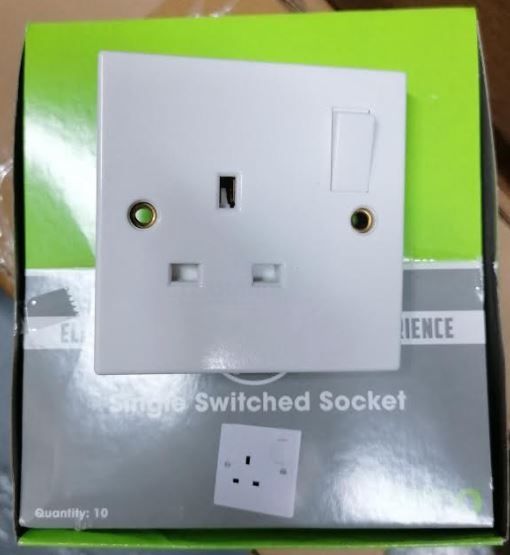 Pifco Single Switched Socket