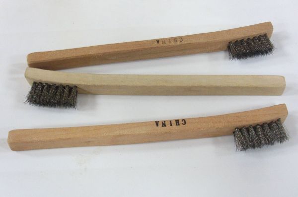 STEEL BRUSH SMALL WITH WOOD HANDLE