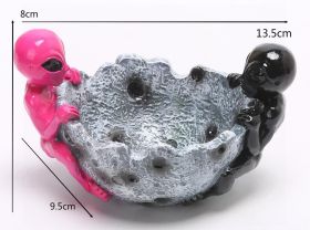 BLACK/PINK ALIEN RESIN ASHTRAY - 10 X 13CM