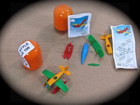 KINDER SURPRISE TOY EGG PLANE